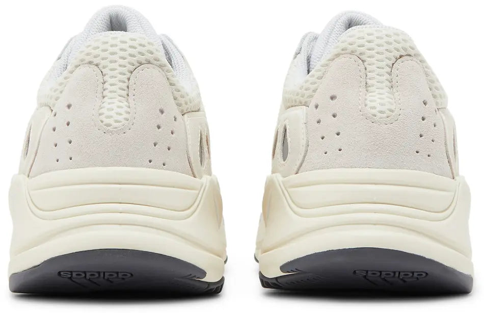 Yeezy Boost 700 Analog