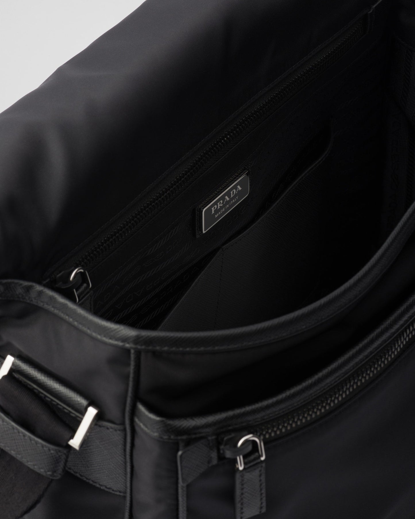 Sac porté épaule en Re-Nylon et cuir Saffiano