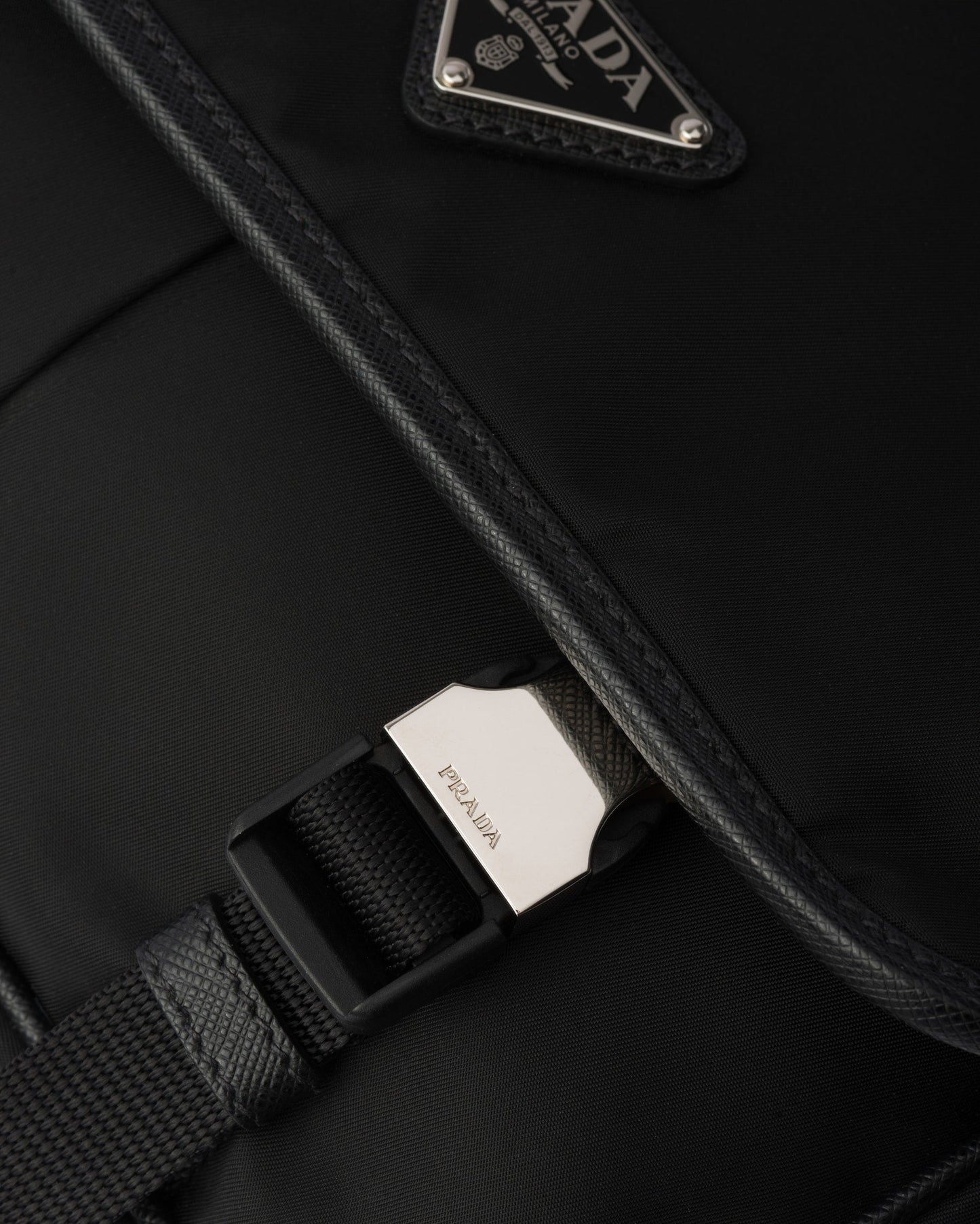 Sac porté épaule en Re-Nylon et cuir Saffiano